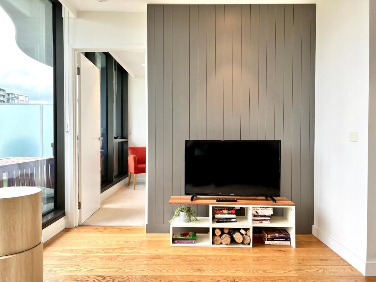Readyset Apartments At Emerald Melbourne Exterior foto