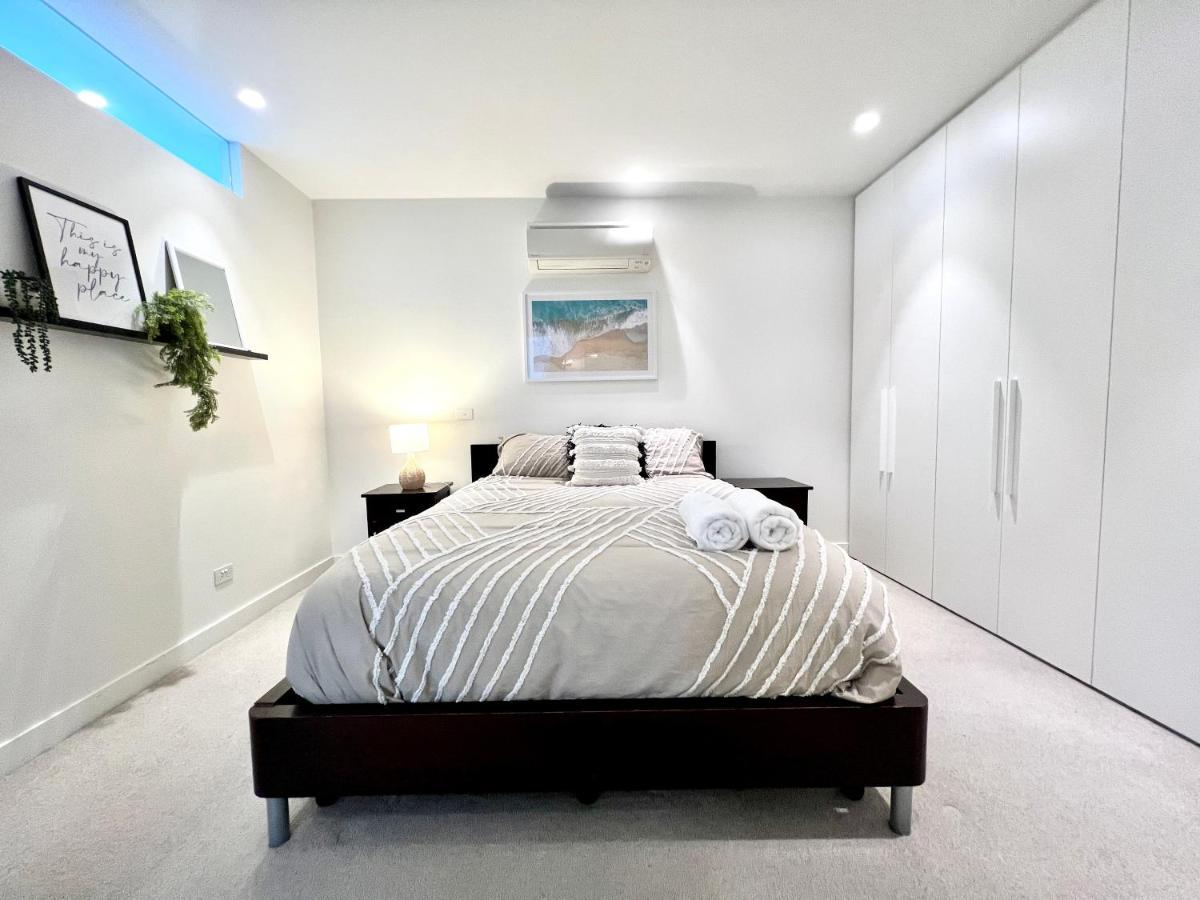 Readyset Apartments At Emerald Melbourne Exterior foto