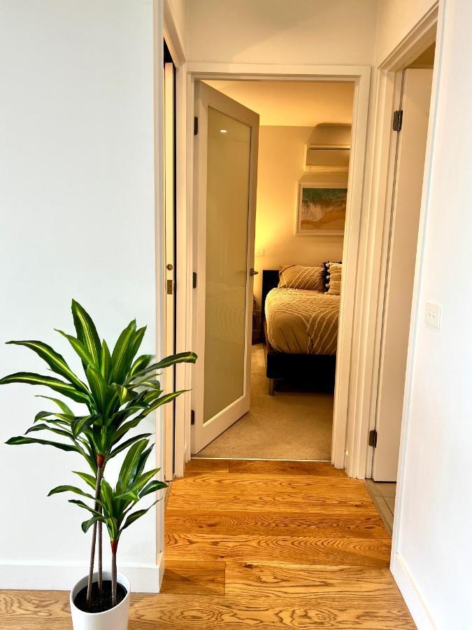 Readyset Apartments At Emerald Melbourne Exterior foto